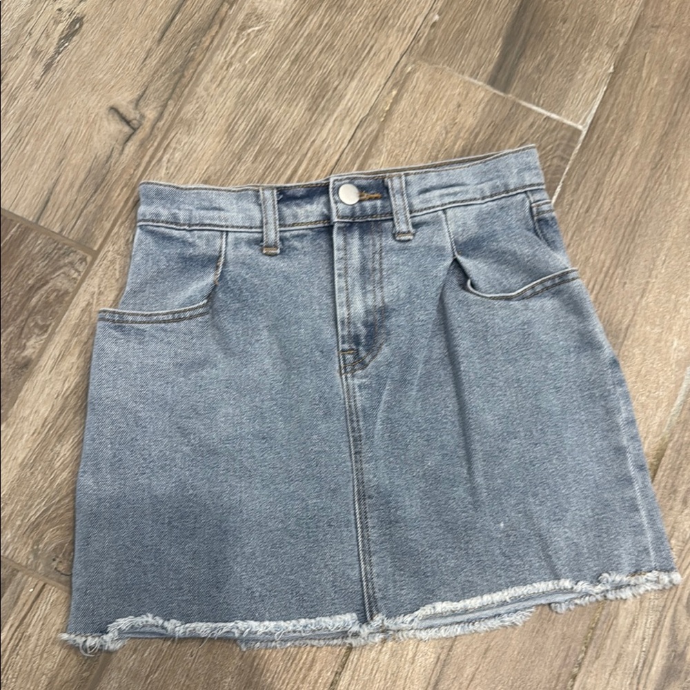 New never worn GB Dillard’s youth girls denim jean skirt size 10